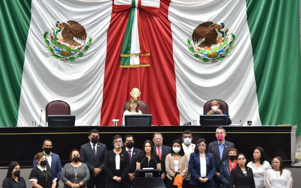 En tribuna, denuncia diputada Mónica Robles caso de violencia de género