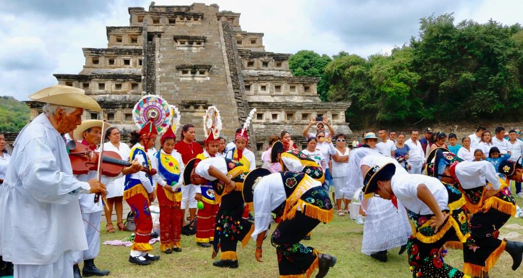 EL COVID VUELVE A JODER LA CUMBRE TAJÍN