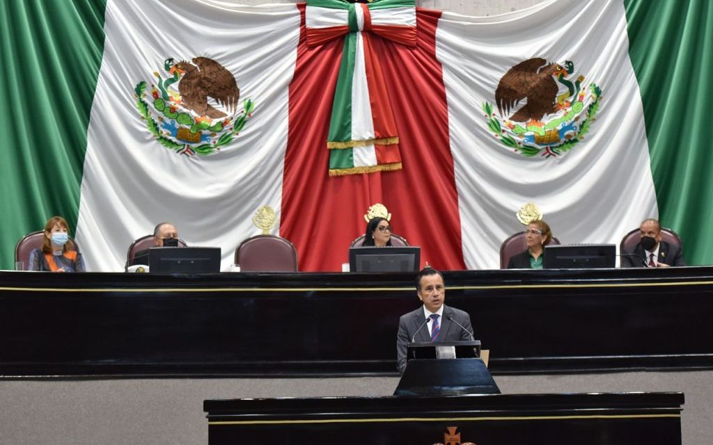 Rinde Congreso homenaje a Armada de México por bicentenario