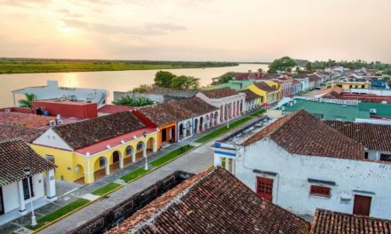 Insalubres restaurantes alejan al turismo en Tlacotalpan