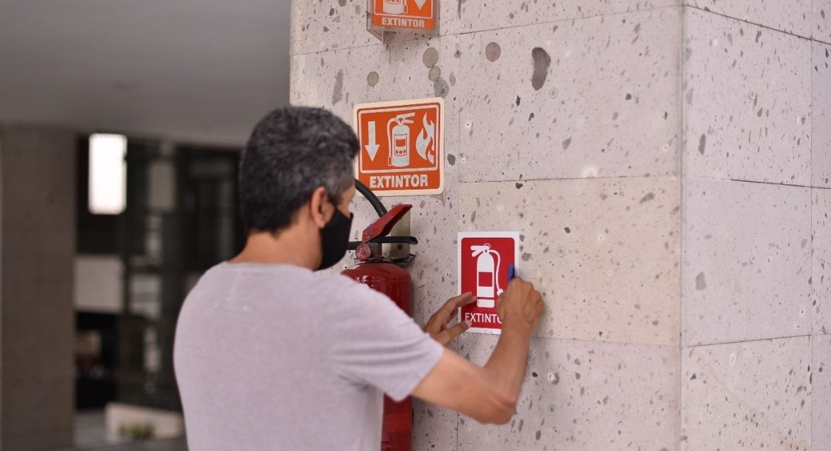 Cuenta Congreso de Veracruz con señalética Braille