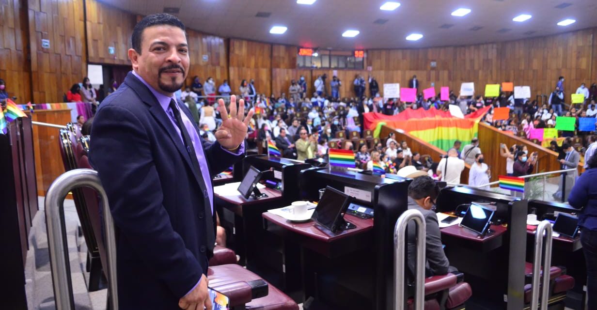 Con matrimonios igualitarios Veracruz salda deuda con la comunidad LGBTTTIQ+: Gómez Cazarín