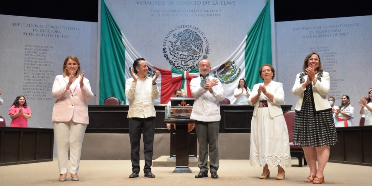 Reconoce Congreso al biólogo Manuel Guevara con el premio al mérito ambiental