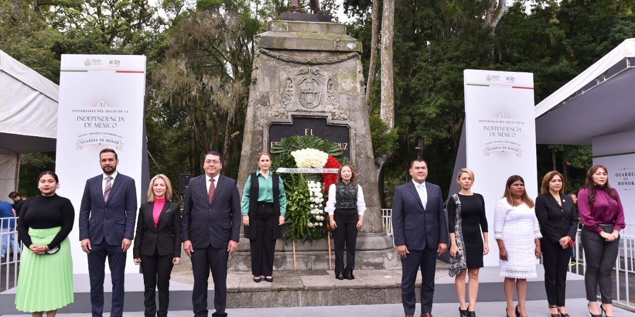 Realiza Congreso Guardia de Honor ante monumento de Don Miguel Hidalgo