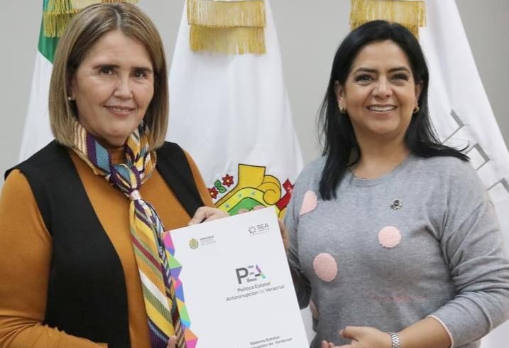 Recibe Presidenta del Congreso la Política Estatal Anticorrupción