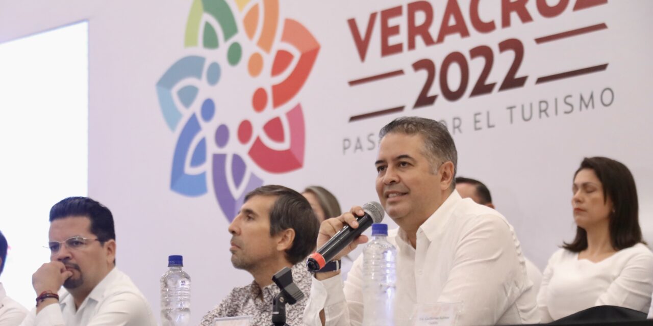 Iván Martínez cumpliendo 