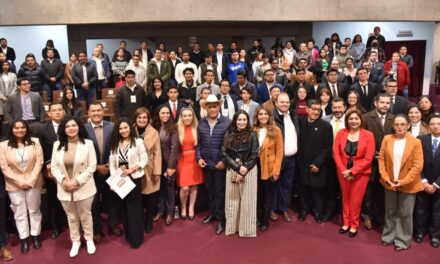 Premia Congreso a jóvenes por propuestas legislativas