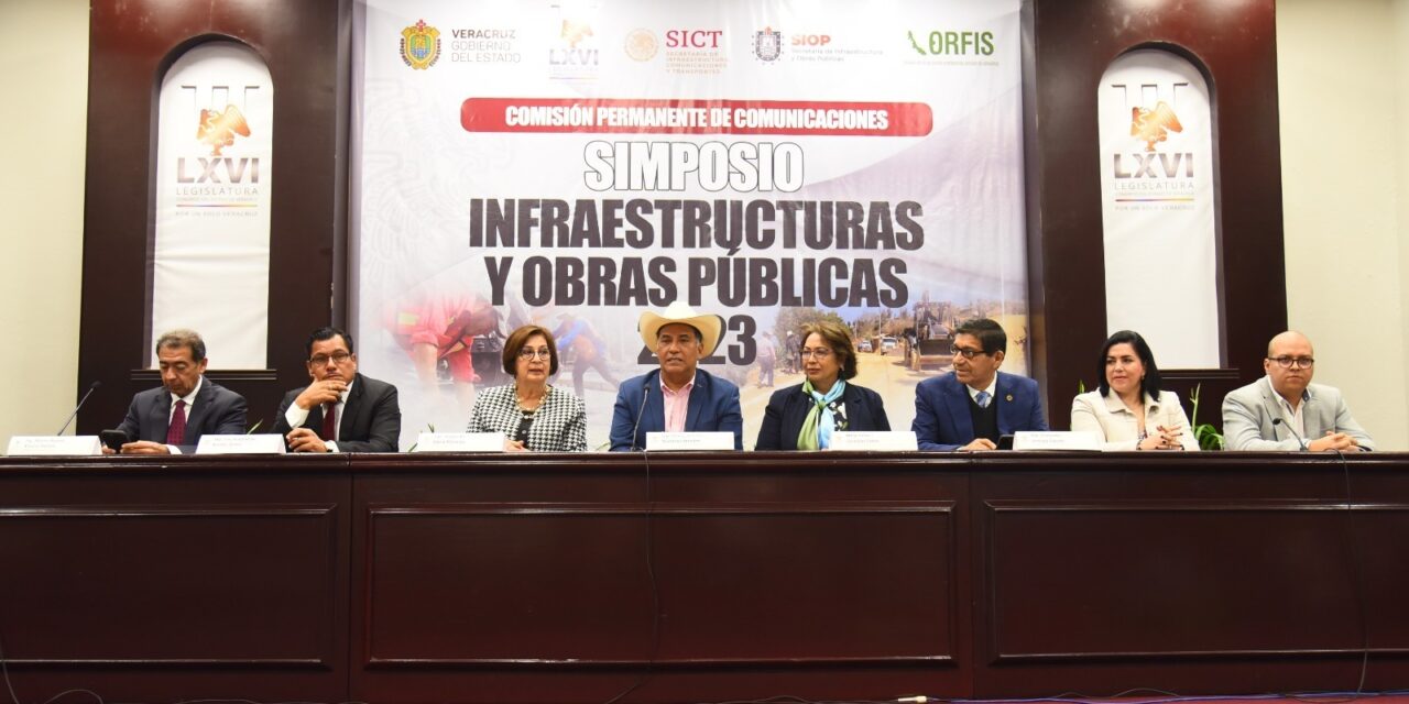 Capacitan en el Congreso a munícipes sobre procedimientos de obras públicas