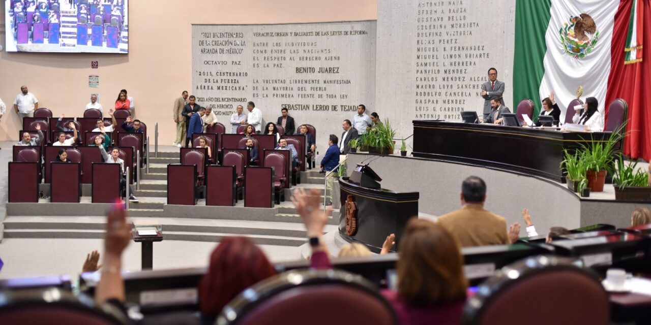 Aprueba Congreso que contralores de organismos autónomos sean reelegibles