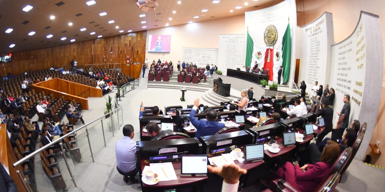 Modifica Congreso la integración de 10 comisiones legislativas