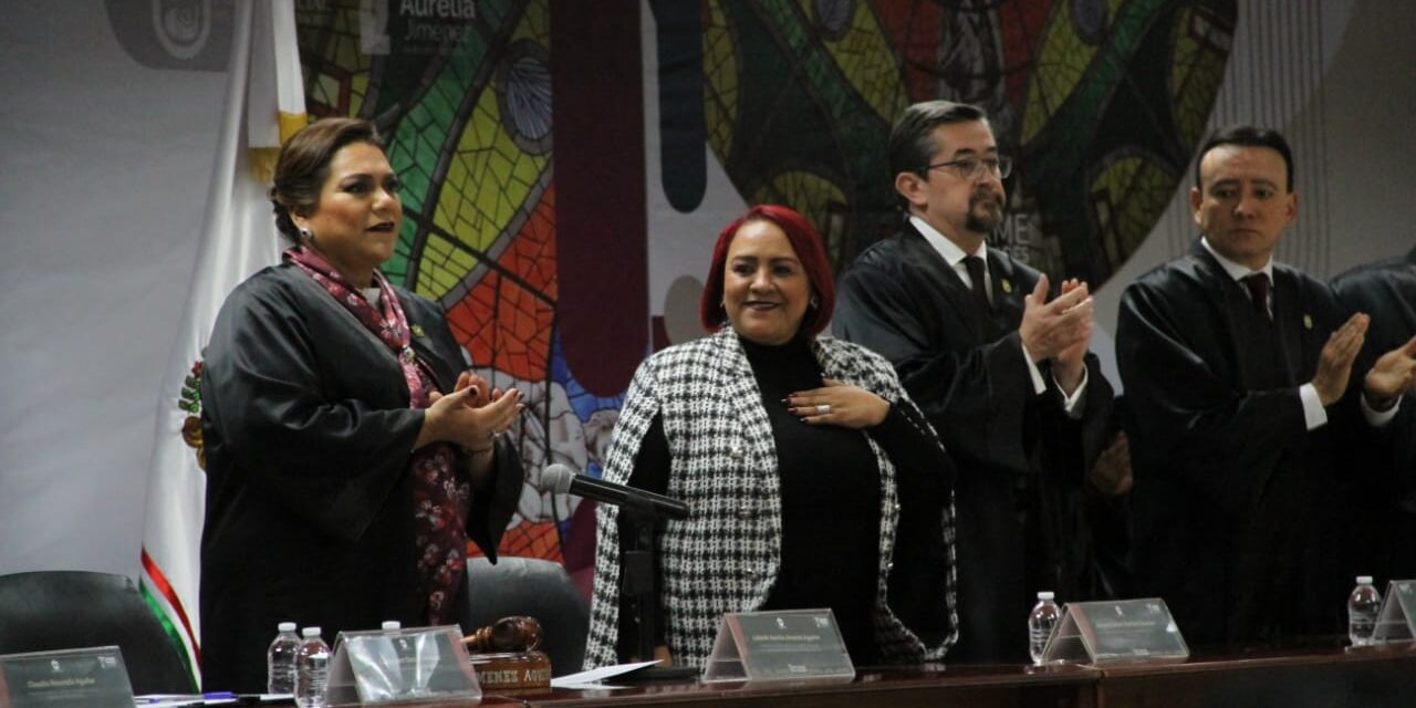 Celebra Adriana Esther Martínez lucha frontal del Poder Judicial contra la corrupción