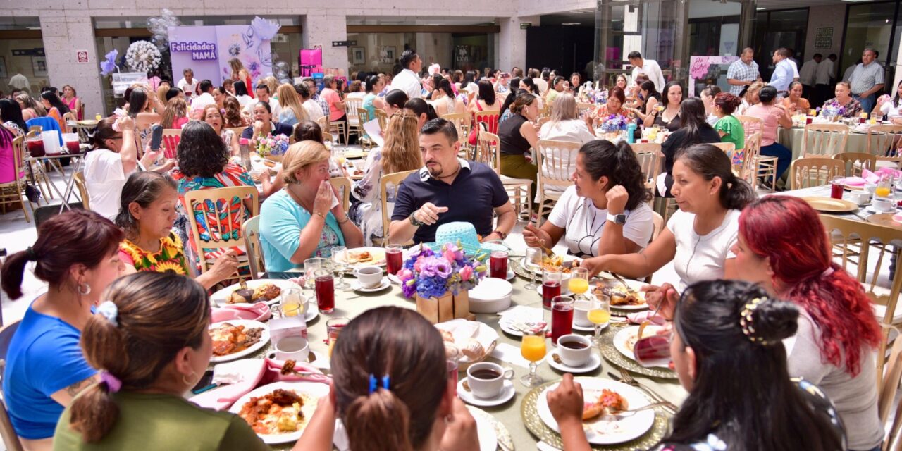 Celebran en el Congreso el Día de las Madres