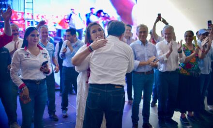 Con el compromiso de recuperar la grandeza de Veracruz, Xóchitl Gálvez y Pepe Yunes cierran campaña en Coatzacoalcos