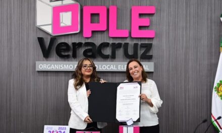 Rocío Nahle GOBERNADORA electa de Veracruz, OPLE entrega Constancia de Mayoría.