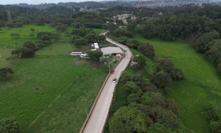 Inaugura Gobernador reconstrucción del camino a La Haciendita, en Banderilla