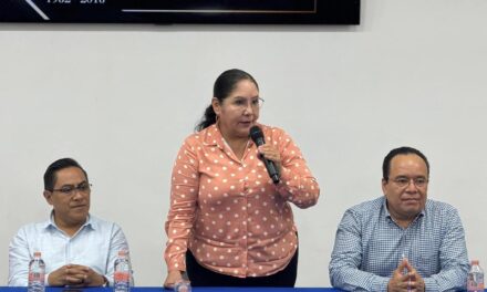 Diálogo con sindicatos reforzará el trabajo para una educación de excelencia, afirma Claudia Tello