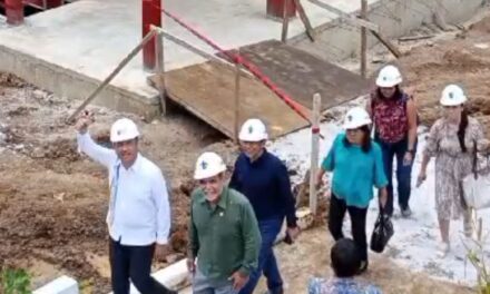 Recorre Cuitláhuac obras del ‘Teatro La Caja’ de la UV