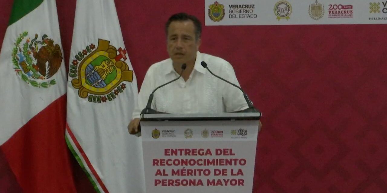 Por sus aportaciones, Veracruz honra a sus adultos mayores