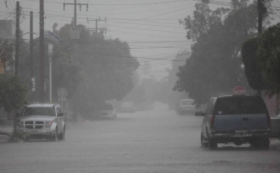 Ingreso de Frente Frío y onda tropical generará lluvias intensas, mantienen ‘Alerta Gris’