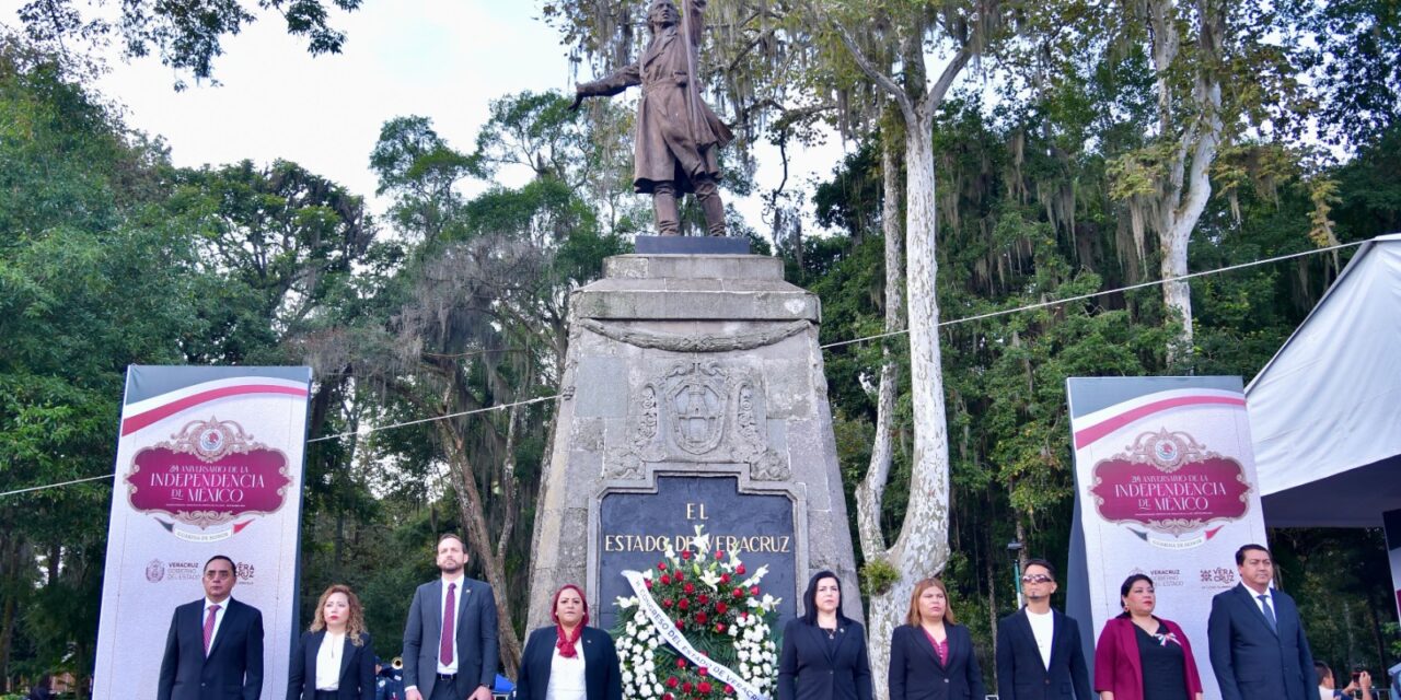 Realiza Congreso Guardia de Honor ante el monumento al Padre de la Patria