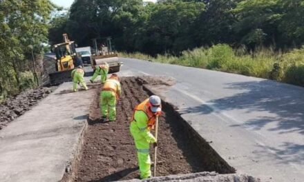 Sheinbaum y Nahle rehabilitarán carreteras federales en Veracruz, destaca Cuitláhuac