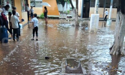 Lluvias por paso de ‘Nadine’ solo generan anegaciones en escuelas, sin daños a estructura