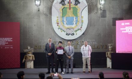 Veracruz premia a medallistas y entrenadores por sus logros deportivos