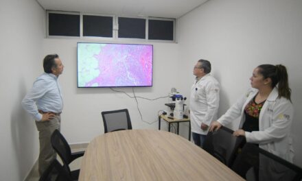 Inaugura Gobernador áreas renovadas de Patología e Imagenología en CAE Xalapa