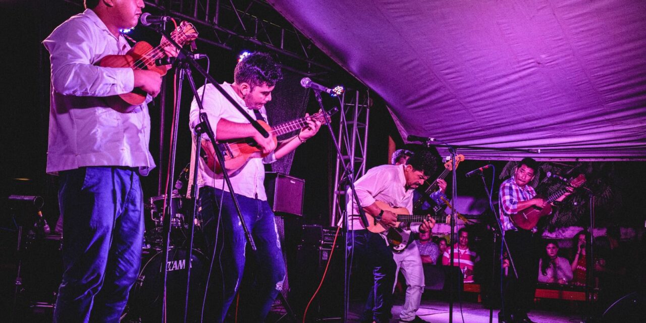 Con sus más grandes exponentes, celebra Jáltipan 31 años del Festival de Son Jarocho