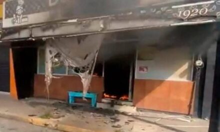 Detienen a 4 tras incendio de pastelería en Poza Rica