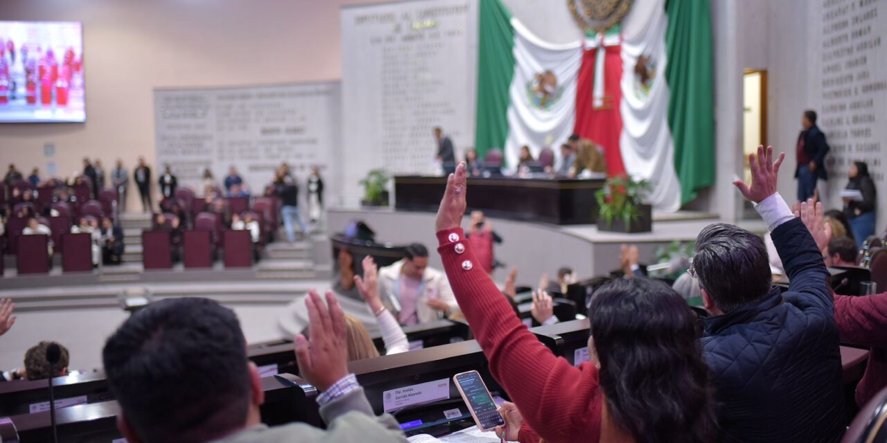 Da entrada Congreso a iniciativa que reformaría el Artículo 5 de la Constitución