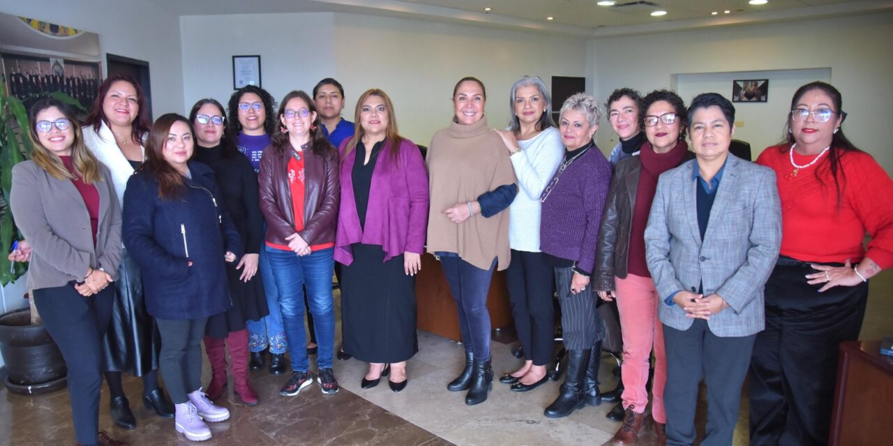 Se reúnen diputadas con presidenta del Poder Judicial y mujeres feministas