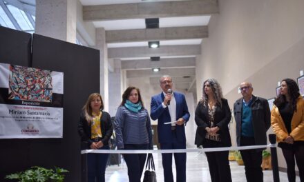 Inauguran en el Congreso la exposición gráfica “Entre Babel y Laberintos”