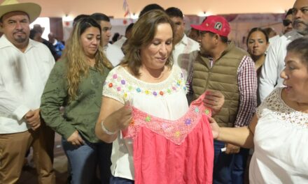 Gobernadora Rocío Nahle acompaña a tlacotalpeños en La Candelaria