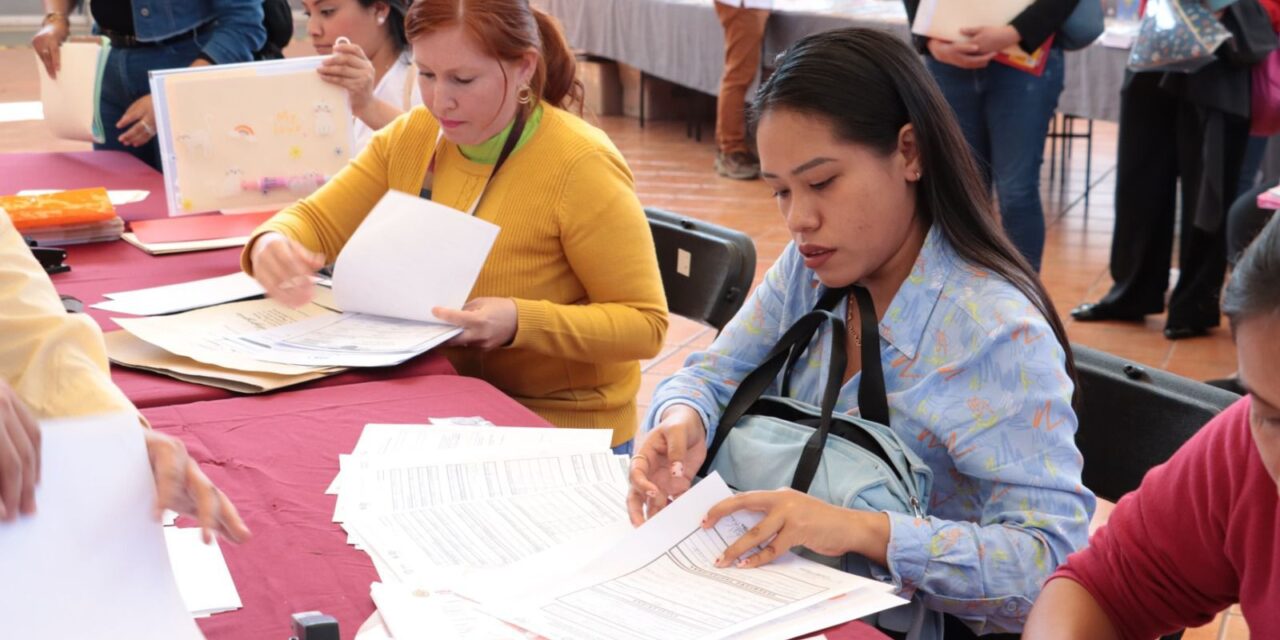 Gobierno de Veracruz asigna 122 nuevas plazas para garantizar la educación