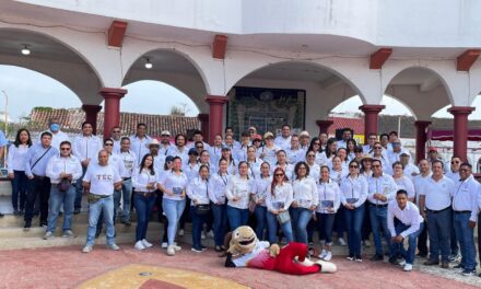 Maestros brigadistas promueven educación con jóvenes desde Zongolica hasta Papantla